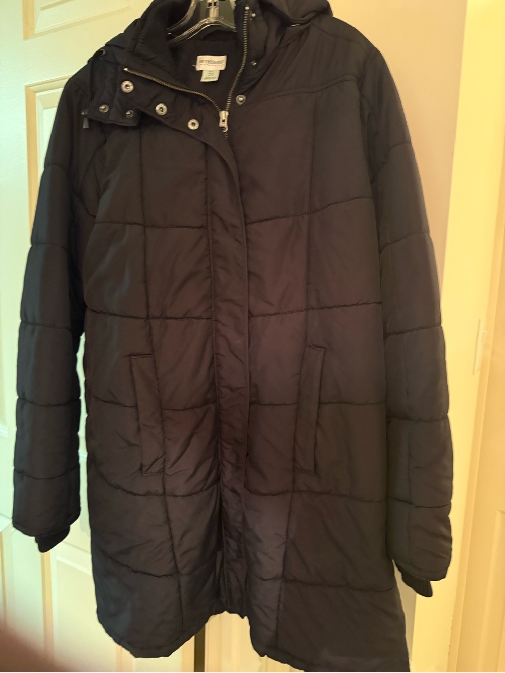 Motherhood Silver Jeans Black Quilted Hooded Puffer Coat